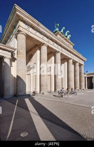 Brandenburger Tor (Brandenburger Tor), Pariser Platz Platz, Berlin Mitte, Berlin, Deutschland, Europa Stockfoto