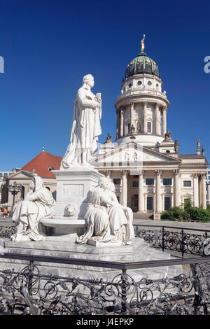 Franzoesischer Dom (französische Kathedrale), Schiller-Denkmal, Gendarmenmarkt, Mitte, Berlin, Deutschland, Europa Stockfoto