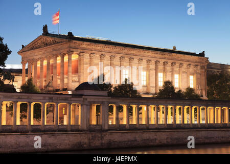 Alte Nationalgalerie (Alte Nationalgalerie), Kolonnaden, Museumsinsel, UNESCO-Weltkulturerbe, Mitte, Berlin, Deutschland Stockfoto