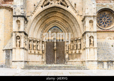 Verzierten Eingang der Archpriestal Kirche von Santa Maria la Mayor, Morella, Spanien Stockfoto