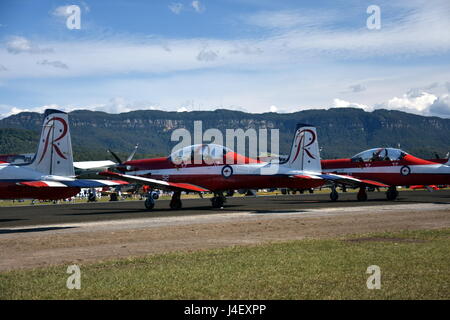 Albion Park, Australien - 6. Mai 2017. RAAF Roulettes Aerobatic Team Bildung. Flügel über Illawarra ist einer jährlichen Flugschau in Illawarra Regional A statt Stockfoto