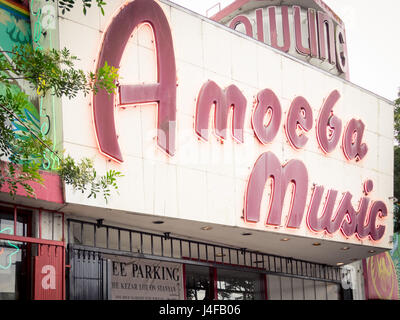 Das Exterieur der Amoebe (Amoeba Records) Musikgeschäft auf der Haight Street in San Francisco, Kalifornien. Stockfoto