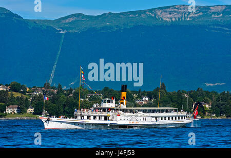 Schaufelrad-Dampfer Simplon am Genfer See, Genf, Schweiz Stockfoto