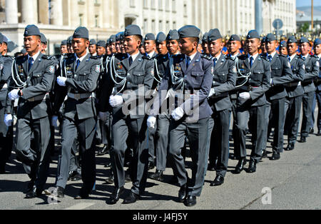 Militäreinheit der mongolischen Streitkräfte bei einer Parade, Ulaanbaatar, Mongolei Stockfoto