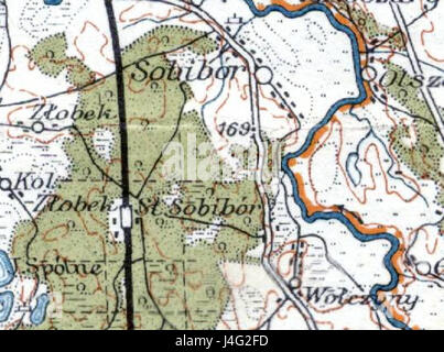Die Karte von Sobibor aus dem Jahr 1932 zeigt das Layout des NS-Vernichtungslagers Sobibor, das sich während des Zweiten Weltkriegs im besetzten Polen befand. Das Lager war berüchtigt für seine Rolle im Holocaust, insbesondere für die Massenmorde an Juden. Auf der Karte werden wichtige Bereiche wie Kasernen, Gaskammern und andere Einrichtungen hervorgehoben. Stockfoto