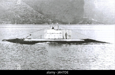 Dieser Titel bezieht sich wahrscheinlich auf ein Dokument oder Ereignis im Zusammenhang mit „SMU 5“ im Jahr 1915. Die Besonderheiten des Kontextes würden sich auf diesen Zeitraum oder die spezifische Einrichtung, das Ereignis oder den Standort beziehen. Stockfoto