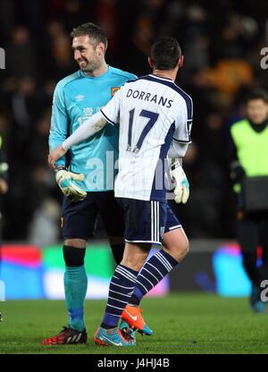 ALLAN MCGREGOR & GRAHAM DORANS HULL CITY V WEST BROMWICH ALBI KC STADIUM HULL ENGLAND 6. Dezember 2014 Stockfoto