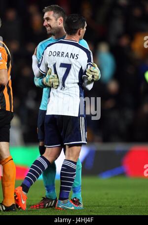 ALLAN MCGREGOR & GRAHAM DORANS HULL CITY V WEST BROMWICH ALBI KC STADIUM HULL ENGLAND 6. Dezember 2014 Stockfoto