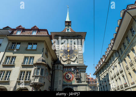 Zytglogge in Bern, Schweiz. Zytglogge ist das Wahrzeichen mittelalterlichen Uhrturm in der Altstadt von Bern. Stockfoto