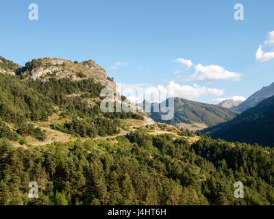 Col de Vars, Frankreich: pass Straße und die umliegenden Berge Stockfoto