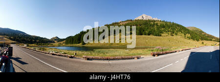 Col de Vars, Frankreich: pass Straße und die umliegenden Berge Stockfoto