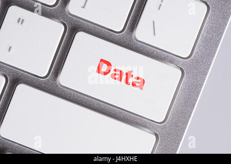 'Data' roten Wörter auf weiße Tastatur - online, Bildung und Business-Konzept Stockfoto