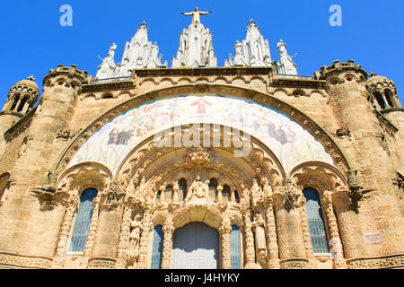 katholische Kirche am Berg Tibidabo in Barcelona, Katalonien, Spanien. Stockfoto