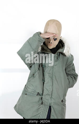 Ausländer, die eine militärische Mantel mit Kapuze Kunstpelz Stockfoto
