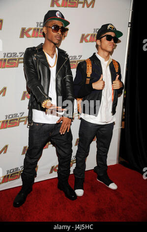 (L-R) Ben J und Vermächtnis des neuen Jungs kommen auf dem roten Teppich für KIIS FM Wango Tango 2011 im Staples Center am 14. Mai 2011 in Los Angeles, Kalifornien. Stockfoto