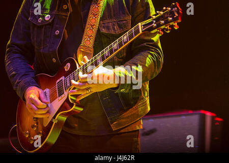 Sturgill Simpson führt auf 2017 Beale Street Music Festival in Tom Lee Park in Memphis, Tennessee am 7. Mai 2017. Stockfoto