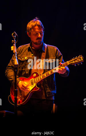 Sturgill Simpson führt auf 2017 Beale Street Music Festival in Tom Lee Park in Memphis, Tennessee am 7. Mai 2017. Stockfoto