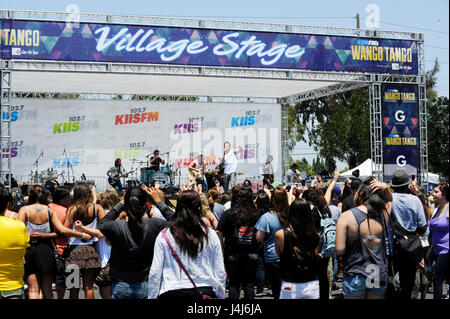 Emblem 3 führt auf 102.7 KIIS FM Wango Tango Dorf Bühne im Home Depot Center am 11. Mai 2013 in Carson, Kalifornien. Stockfoto