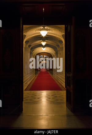 Stock Foto - Innere des Palastes des Parlaments in Bukarest, der Hauptstadt von Rumänien Stockfoto