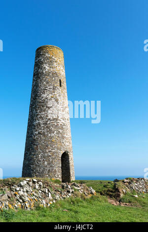 der Daymark Turm an Schrittmotoren Punkt in Cornwall, England, uk. Stockfoto