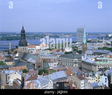 Lettland, Riga, Stadtübersicht, Fluss Daugava-Ost-Europa, Hauptstadt, Übersicht, Düna, Dwina, Sapadnaja Dwina, Häuser, Wohnungen, Häuser, Kirchen, Hochhaus Stockfoto