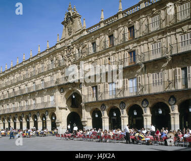 Spanien, Castilla Y León, Salamanca, Plaza Mayor, Street Café Region Kastilien und León, Zentrum, Innenstadt, Gebäude, Struktur, Fassade, Baustil, Architektur, Architektur, Kultur, Tourismus, Gastronomie, Gäste Stockfoto