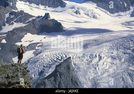 Frankreich, Dauphine, Berglandschaft, Suche, Frau, Ansicht, Glacier De La Meije Europa, Berge, Berge, Felsen, Wandern, Wanderer, Berg Wanderer, Wandern, Natur, Hochgebirges, Gletscher Zunge, Schauspiel der Natur, draußen Stockfoto