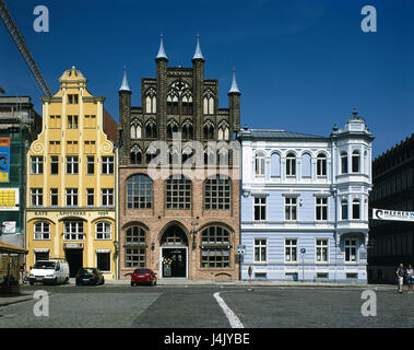 Deutschland, Mecklenburg-Vorpommern, Stralsund, Altmarkt, Stadthäuser Norddeutschland, Ostsee, Hansestadt, Hafen, Stadt, Stadtbild, Rat Apotheke, Wulflamhaus, Bürgermeister Bertram Wulflam, Giebelhäuser, Haus Fassaden Stockfoto