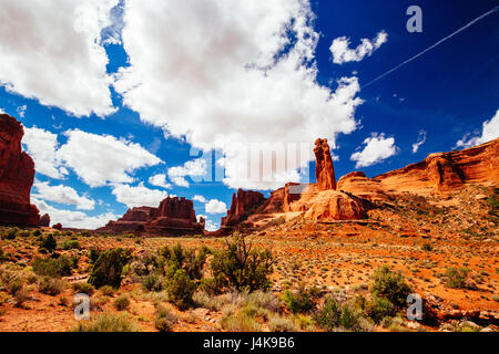 Arches-Nationalpark ist ein uns-Nationalpark im östlichen Utah, bekannt, enthält mehr als 2.000 Natursandstein Bögen. Stockfoto