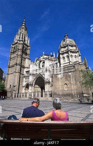 Spanien, Kastilien, Toledo, Kathedrale, quadratisch, Tourist, Rücken sehen Europa, Südeuropa, Stadt, Kirche, Fassade, Puerta, Portal, Kirche, Tür, Struktur, Baustil, Architektur, Kultur, Sehenswürdigkeit, Sommer Stockfoto