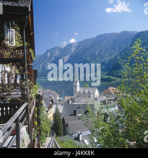 Österreich, Salzkammer Eigenschaft, Hallstatt, lokale anzeigen, Hallstätter See Europas, Mitteleruropa, Bundesland Oberösterreich, Markt-Gemeinde, Blick auf einen Ort, Ort, Berg Landschaft, Berge, Berge, Kirche, evangelische Kirche, See, Bergsee, solide tiefe Dachstein, UNESCO-Welterbe, Sommer Stockfoto