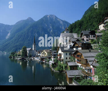 Österreich, Salzkammer Eigenschaft, Hallstätter See, Hallstatt, lokale Ansicht Wasser Spiegelung Europa, Mitteleruropa, Bundesland, Oberösterreich, Markt-Gemeinde, Blick auf einen Platz, Berglandschaft, Berge, Berge, Kirchen, katholische Kirche, evangelische Kirche, See, am See, Westufer, Bergsee, klingen tief Dachstein, UNESCO-Welterbe, Sommer Stockfoto