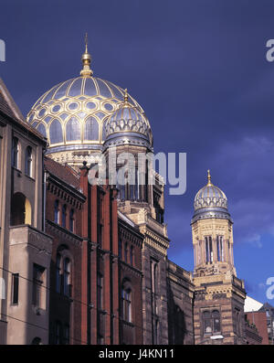 Deutschland, Berlin-Mitte, Oranienburger Straße, neue Synagoge, Centrum Judaicum Europa, Weltstadt, Hauptstadt, Berlin, sakrale Bau, Treffpunkt, Servicegebäude, Bethaus, Kirche, jüdische, glauben, Religion, Gebäude, Kuppeln, architektonischen Stil Maurisch, Struktur, historisch, 1859 - 1866, Architekt Friedrich August Stüler, Kulturgut, Eduard Knoblauch, Sehenswürdigkeit, Sommer Stockfoto