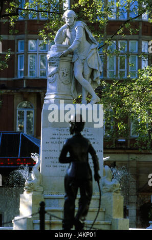 Großbritannien, London, Leicester Square, Shakespeare-Denkmal, Chaplin-Statue England, Kapital, vierte Vergnügen, quadratisch, Charlie Chaplin Standbild, Statue aus Bronze, Erinnerung, William Shakespeare, Sehenswertes, Kultur, draußen Stockfoto