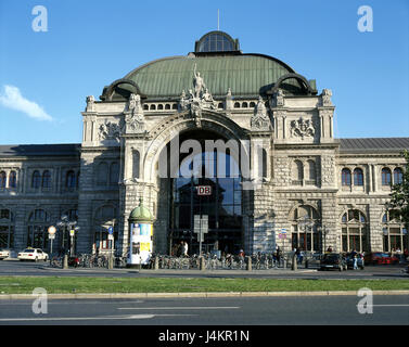 Deutschland, Bayern, Franken, Nürnberg, Hauptbahnhof, Haupteingang Europa, außerhalb, Mittelfranken, Stadt, Innenstadt, Teil der Stadt, Gebäude, Architektur, Baustil, neue Barock, baut 1901 - 1910, Architekt, Karl von Zenger, Sehenswürdigkeit, Straße der Kaiser und Könige Stockfoto