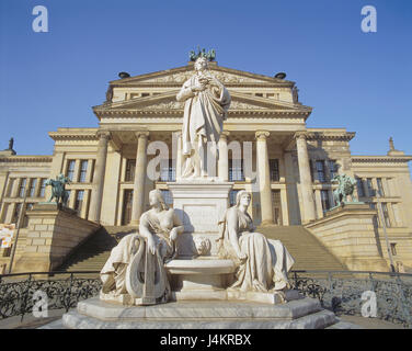 Deutschland, Berlin, den Gendarmenmarkt, Theater, Schillers Denkmal Europa, Stadt, Hauptstadt, Teil der Stadt, Berlin-Mitte, Gebäude, Architektur, Sehenswürdigkeit, baut im Jahre 1821, Architekt Karl Friedrich Schinkel, Theater, Theater Gebäude, Denkmal, deutscher Schriftsteller, Friedrich Schiller, Kultur Stockfoto