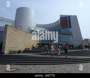 Deutschland, Köln, Imhoff Stollwerck Schokolade Museum, Eingang Bereich, Ansicht, Besucher North Rhine-Westphalia, Museum, Schokoladenmuseum, Schokoladenmuseum, Gebäude, Struktur, Eingang, Glasfront, Treppen, Sehenswürdigkeit, draußen Stockfoto