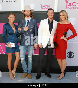 Academy of Country Music Awards 2017 bei T-Mobile Arena - Ankünfte mit: Florida Georgia Line, Brittney Marie Cole, Brian Kelley, Tyler Hubbard, Hayley Stommel wo: Las Vegas, Kalifornien, Vereinigte Staaten bei: Kredit-2. April 2017: Nicky Nelson/WENN.com Stockfoto