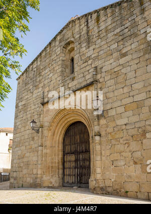 Fachada De La Iglesia de Santa Marina de Cañaveral, Cáceres, Extremadura, España. Stockfoto