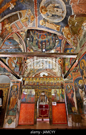 Im Inneren der Kirche von Agios Nikolaos Tis Stegis (St. Nikolaus des Daches) im Solea-Tal in der Nähe von Kakopetria Village, Zypern Stockfoto