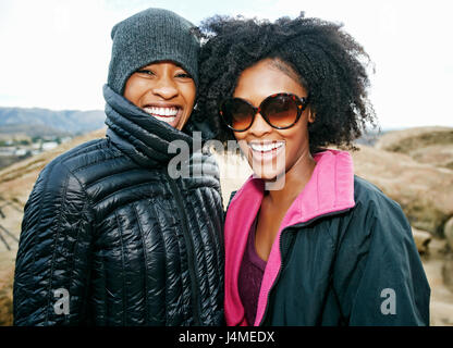 Porträt des Lächelns schwarzer Frauen Stockfoto