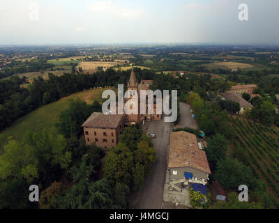 Luftaufnahme von Montericco Kirche, Reggio Emilia Hills, Italien Stockfoto