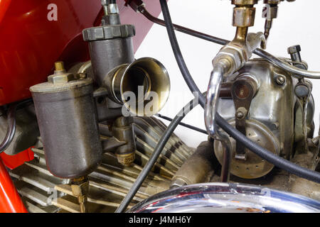 Besonders an einem alten Motorradmotor Stockfoto