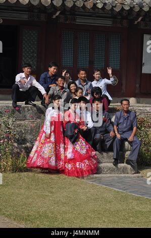 Hochzeitsfeier in Kaeson Koryo Museum, Kaesong, Nordkorea Stockfoto