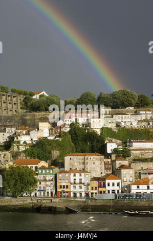 Regenbogen, Vila Nova da Gaia Fluss Douro, Porto, Portugal, Stockfoto