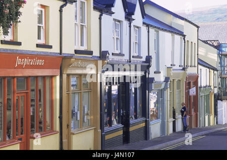 Großbritannien, Wales, Monmouthshire, Blaenavon, Terrasse, Häuser, Wohnhäuser, Fassaden, Geschäfte, Einkaufsstraße, Reiseziel, Tourismus, Stockfoto