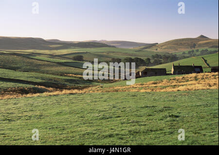 Großbritannien, England, Derbyshire, The Peak District, Hügel, Landschaft, Landschaft, Wiesen, Felder, Weiden, Hof, Häuser, Wohnhäuser, Abgeschiedenheit, Idylle, Natur, Landwirtschaft, im Außenbereich Stockfoto