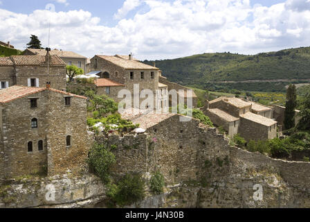 Frankreich, Languedoc-Roussillon, Minerve, lokale Ansicht, Europa, Ziel, Ort, Landschaft, Weinbau-Dorf, Weinbaugebiet, Minervois, Ansicht, Himmel, Wolken, Cloudies, Gebäude, Häuser, Architektur, Stockfoto