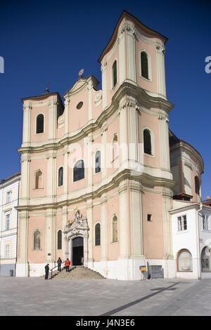 Slowakei, Bratislava, Dreiheit-Kirche, Tourist, Bratislava, Hauptstadt, Stadt, Kirche, Trinitarierkirche, 1727, Pfarrkirche, Architektur, Ort von Interesse, Reiseziel, Tourismus, Stockfoto