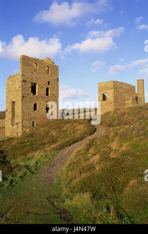 Großbritannien, England, Cornwall, St. Agnes, Wheal Coates Mine, Ruinen, Weg, Stockfoto